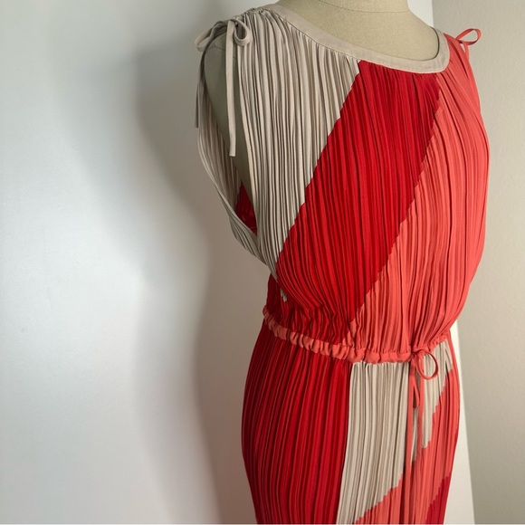 BCBGMaxazria color-block pleated midi dress medium - Picture 11 of 16